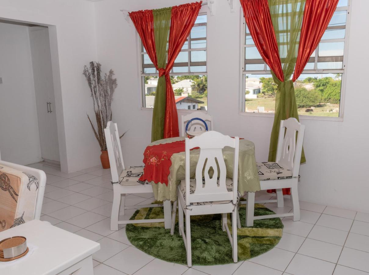 Edtricias Apartments Крайст Чърч Екстериор снимка