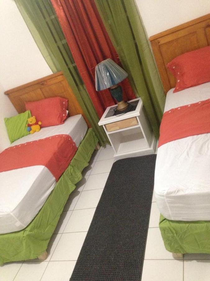 Edtricias Apartments Крайст Чърч Екстериор снимка